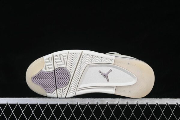 AJ 4 RM ‘Easter’ IB8862-141 AJ 4 RM ‘Easter’ IB8862-141