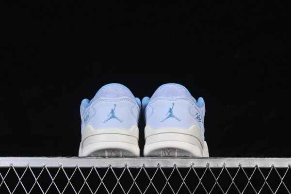 AJ Flight Court ‘Hydrogen Blue’ FZ9854-400 AJ Flight Court ‘Hydrogen Blue’ FZ9854-400