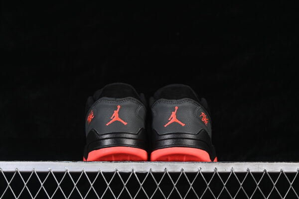 AJ Flight Court ‘Black Infrared’ HF3255-011