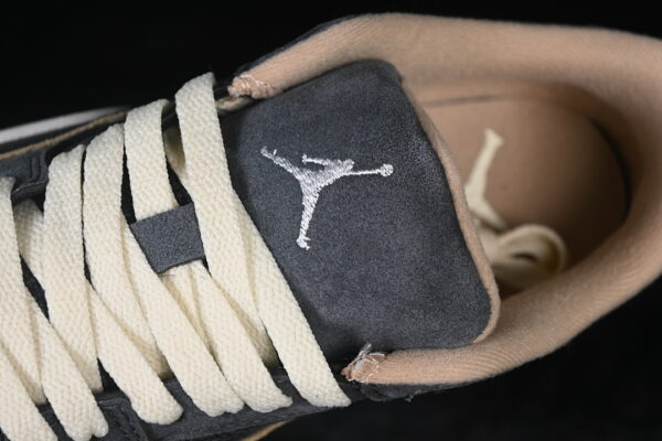 AJ Flight Court ‘Anthracite Hemp’ FZ9854-001