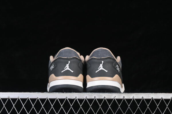 AJ Flight Court ‘Anthracite Hemp’ FZ9854-001