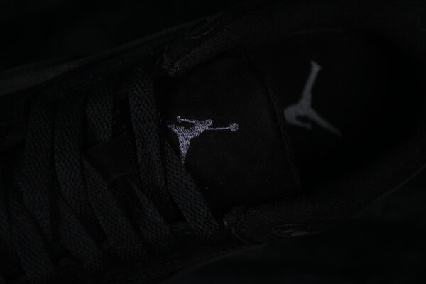 AJ Flight Court ‘Black Anthracite’ HF3255-010 AJ Flight Court ‘Black Anthracite’ HF3255-010