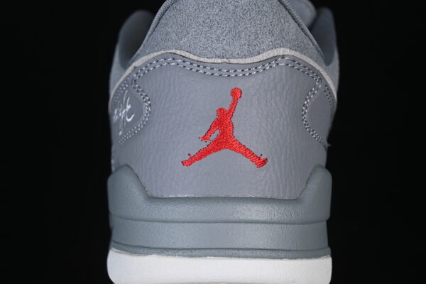 AJ Flight Court ‘Wolf Grey’ HF3255-007 AJ Flight Court ‘Wolf Grey’ HF3255-007