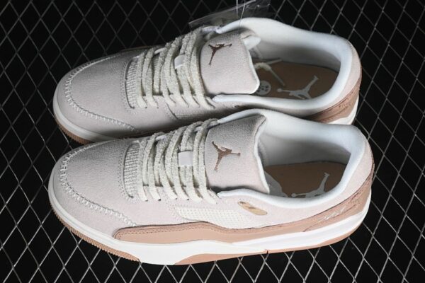 AJ Flight Court SE ‘Light Orewood Brown’ IB4414-120 AJ Flight Court SE ‘Light Orewood Brown’ IB4414-120