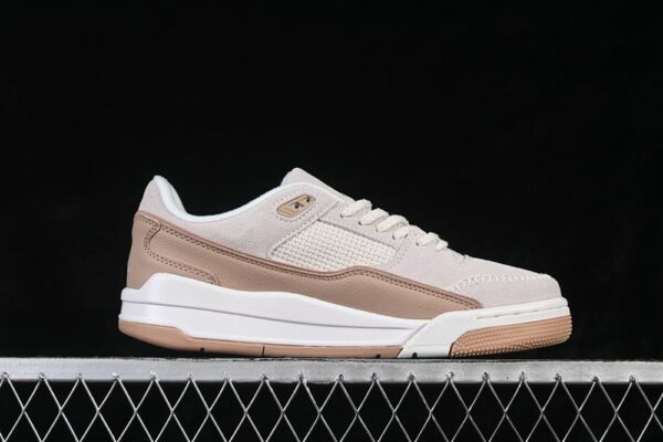 AJ Flight Court SE ‘Light Orewood Brown’ IB4414-120 AJ Flight Court SE ‘Light Orewood Brown’ IB4414-120