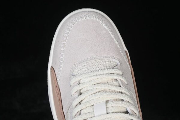 AJ Flight Court SE ‘Light Orewood Brown’ IB4414-120 AJ Flight Court SE ‘Light Orewood Brown’ IB4414-120