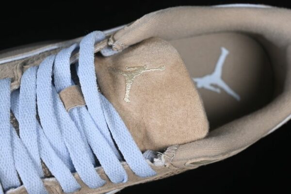 AJ Flight Court ‘Khaki Ironstone’ IO7612-220 AJ Flight Court ‘Khaki Ironstone’ IO7612-220