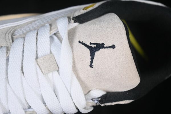 AJ Flight Court ‘Quai 54’ IB8838-107