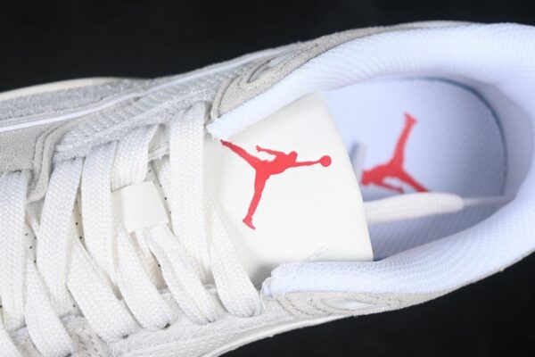 AJ Flight Court ‘Sail’ IQ0304-133