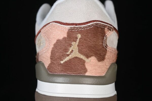 AJ Flight Court ‘Year of the Horse’ IQ1107-171 AJ Flight Court ‘Year of the Horse’ IQ1107-171
