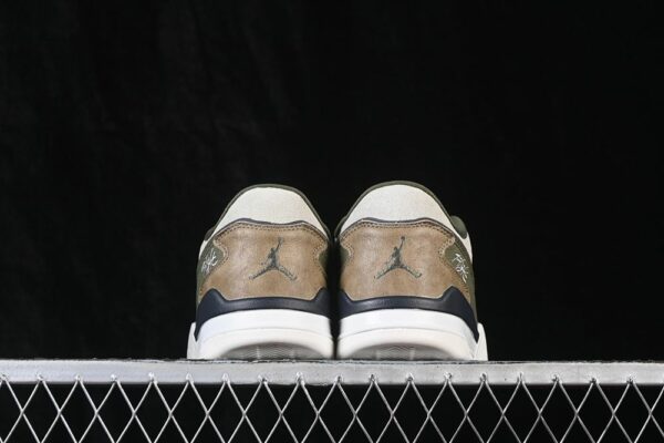 AJ Flight Court ‘Spruce Mist Medium Olive Green’ HF3255-301