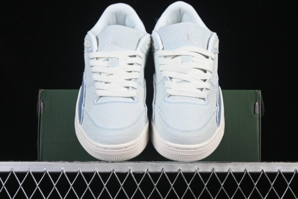 AJ Flight Court SE ‘Worn Blue Denim’ IB4414-100