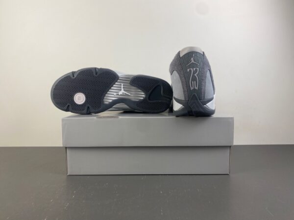 AJ 14 Retro ‘Flint Grey’ FJ3460-012 AJ 14 Retro ‘Flint Grey’ FJ3460-012