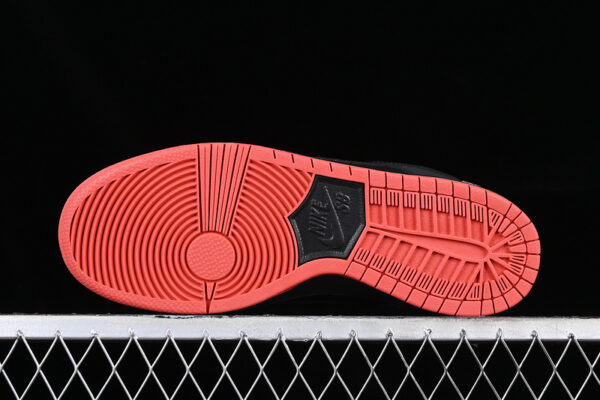 Nike x Jeff Staple SB Dunk Low Pro ‘Black Pigeon’ 883232-008 Nike x Jeff Staple SB Dunk Low Pro ‘Black Pigeon’ 883232-008