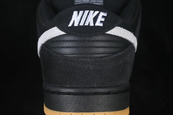 Nike SB Dunk Low Pro ‘Black White Gum’ HF3704-003 Nike SB Dunk Low Pro ‘Black White Gum’ HF3704-003