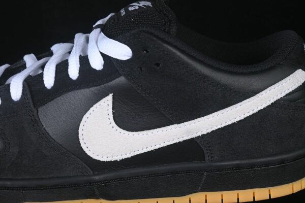 Nike SB Dunk Low Pro ‘Black White Gum’ HF3704-003 Nike SB Dunk Low Pro ‘Black White Gum’ HF3704-003