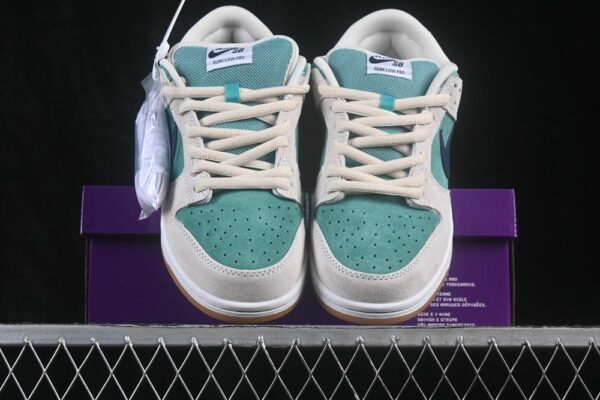 Nike SB Dunk Low ‘Mineral Slate Particle Rose’ HQ1625-300