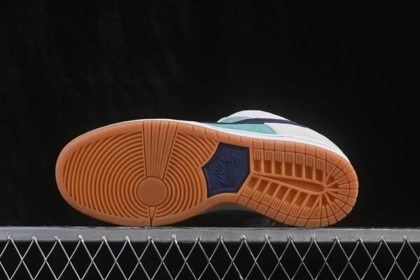 Nike SB Dunk Low ‘Mineral Slate Particle Rose’ HQ1625-300