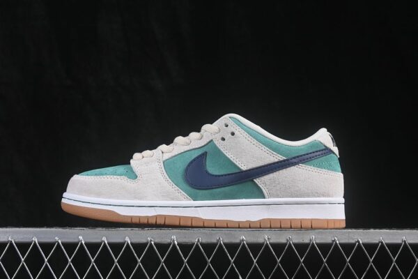 Nike SB Dunk Low ‘Mineral Slate Particle Rose’ HQ1625-300