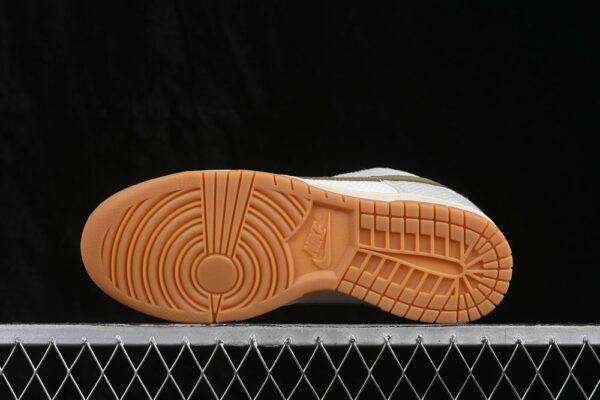 Nike Dunk Low Retro SE ‘Light Bone Pilgrim’ II7078-001 Nike Dunk Low Retro SE ‘Light Bone Pilgrim’ II7078-001