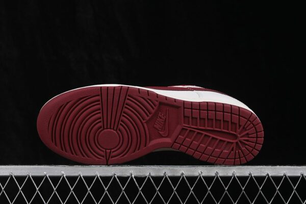 Nike Dunk Low Retro ‘Phantom Team Red’ HF5441-008