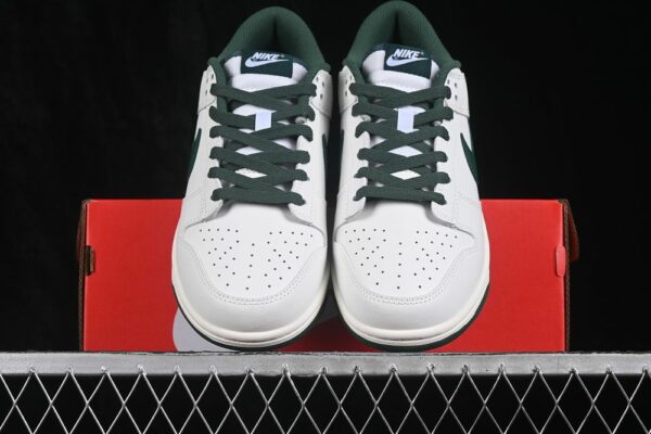 Nike Dunk Low ‘Sail Fir’ HF5441-115 Nike Dunk Low ‘Sail Fir’ HF5441-115