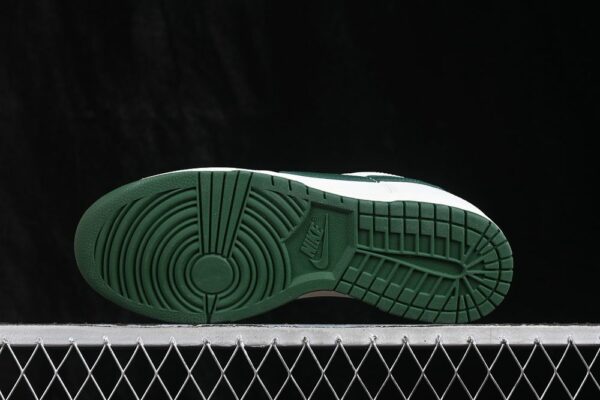 Nike Dunk Low ‘Sail Fir’ HF5441-115 Nike Dunk Low ‘Sail Fir’ HF5441-115