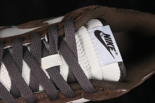 Nike Dunk Low ‘Baroque Brown’ IO4244-102