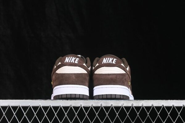 Nike Dunk Low ‘Baroque Brown’ IO4244-102