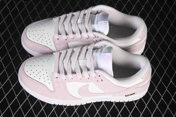 Nike Dunk Low ‘Sail Pearl Pink’ IO4244-100