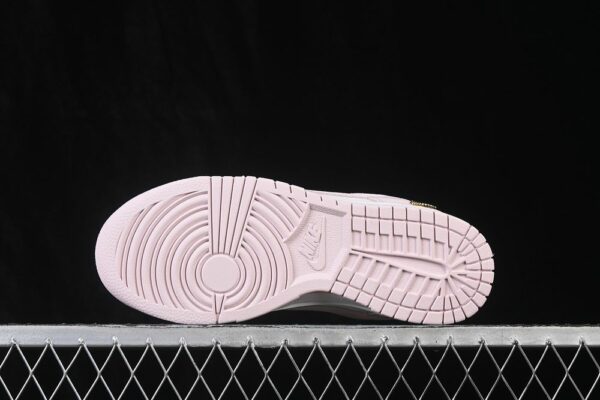 Nike Dunk Low ‘Sail Pearl Pink’ IO4244-100