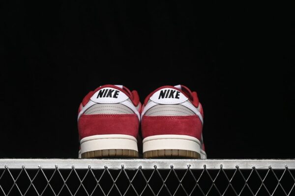 Nike Dunk Low Retro SE ‘College Grey Team Red’ IB6399-004