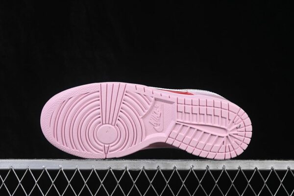 Nike Dunk Low Valentine’s Day IQ0218-663