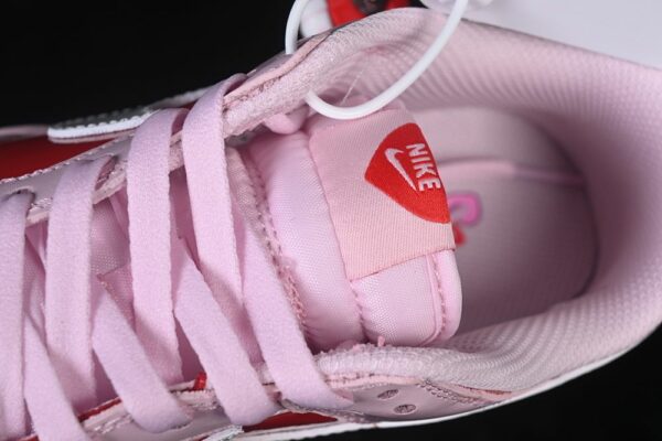 Nike Dunk Low Valentine’s Day IQ0218-663