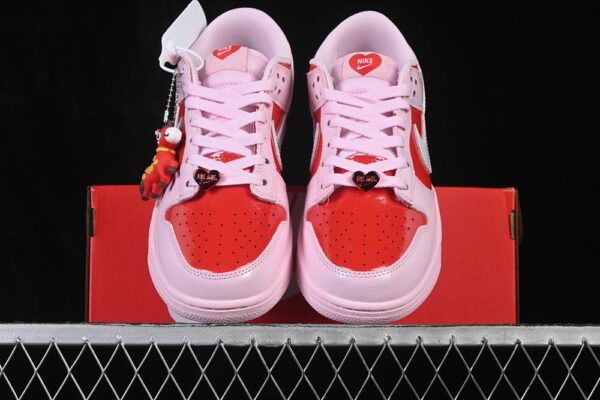 Nike Dunk Low Valentine’s Day IQ0218-663