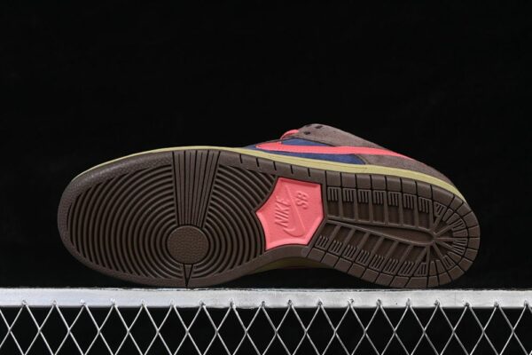 Nike SB Dunk Low ‘Baroque Brown Adobe’ HQ1625-200 Nike SB Dunk Low ‘Baroque Brown Adobe’ HQ1625-200