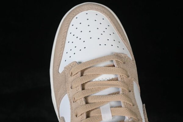 Nike Dunk Low ‘Sail Linen’ IO4244-101