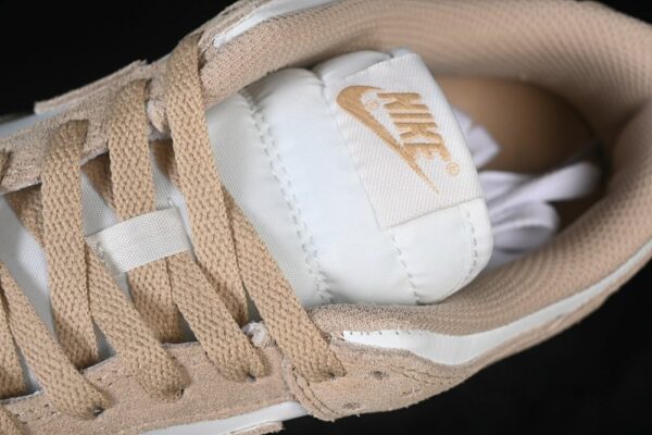 Nike Dunk Low ‘Sail Linen’ IO4244-101