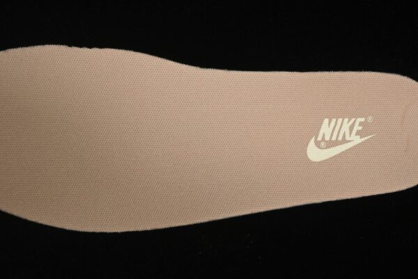 Nike Dunk Low ‘Sail Linen’ IO4244-101
