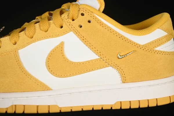 Nike Dunk Low ‘Dark Sulfur’ IB4417-101