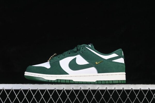 Nike Dunk Low ‘Gorge Green’ IB4417-100