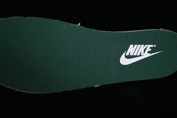 Nike Dunk Low ‘Gorge Green’ IB4417-100