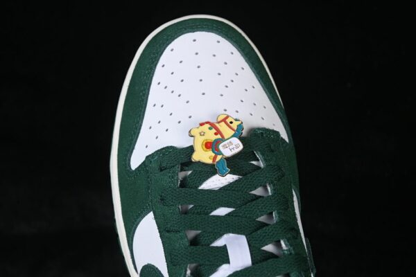 Nike Dunk Low ‘Gorge Green’ IB4417-100