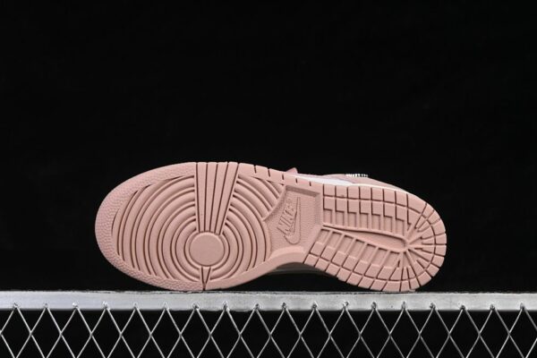 Nike Dunk Low ‘Rose Whiper’ IB4417-102