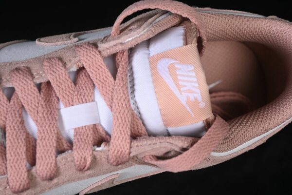 Nike Dunk Low ‘Rose Whiper’ IB4417-102