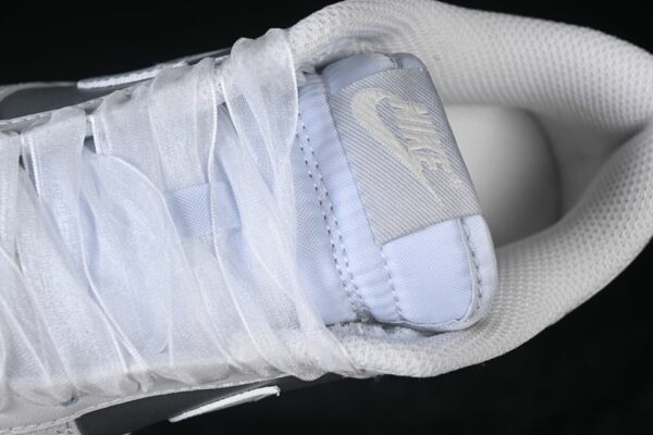 Nike Dunk Low Next Nature ‘Metallic Platinum’ IB7311-001