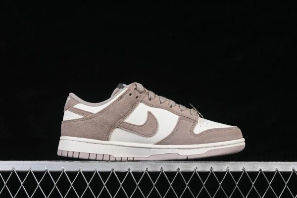 Nike Dunk Low ‘Malt’ IB4417-105