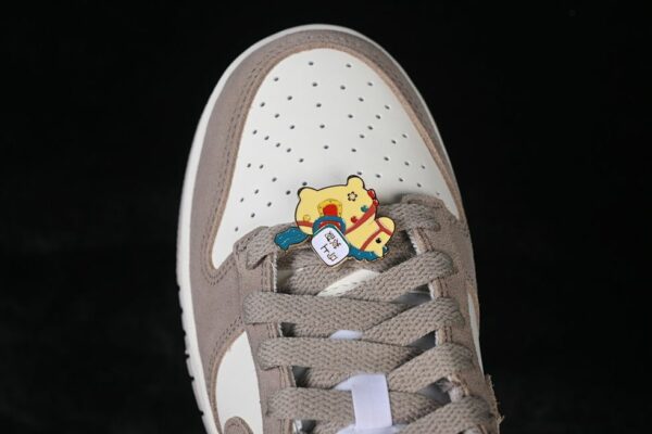 Nike Dunk Low ‘Malt’ IB4417-105