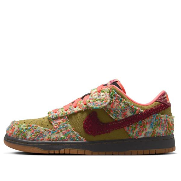 Nike Dunk Low ‘Panda Monium Green Curry’ IB2263-300 Nike Dunk Low ‘Panda Monium Green Curry’ IB2263-300