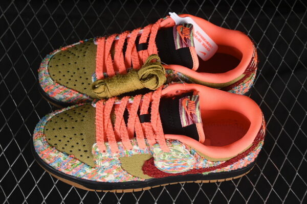 Nike Dunk Low ‘Panda Monium Green Curry’ IB2263-300 Nike Dunk Low ‘Panda Monium Green Curry’ IB2263-300